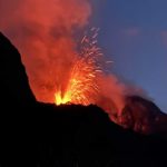 Escursione Stromboli - Vista del vulcano in eruzione